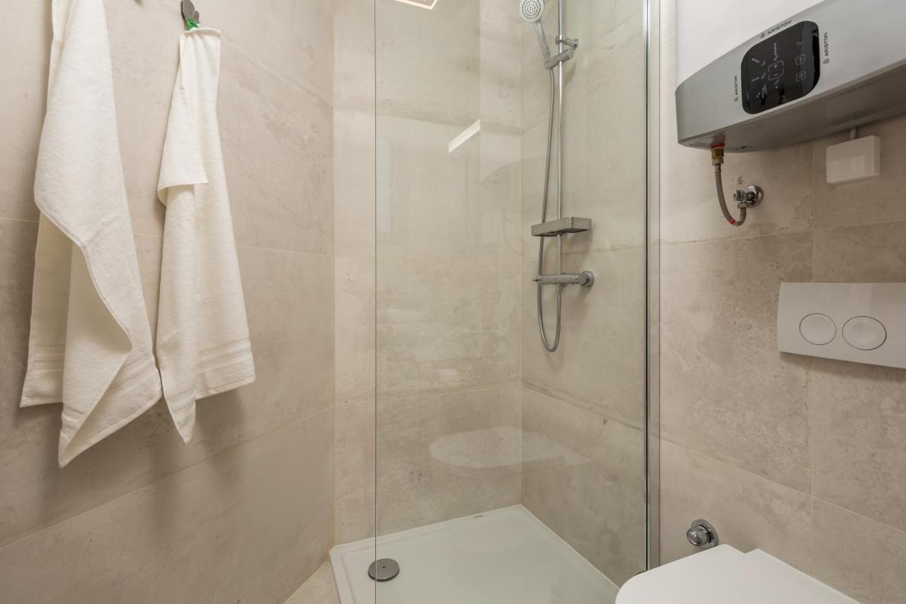 Luxury City Center Apartment -50M To The Sea Опатия Экстерьер фото