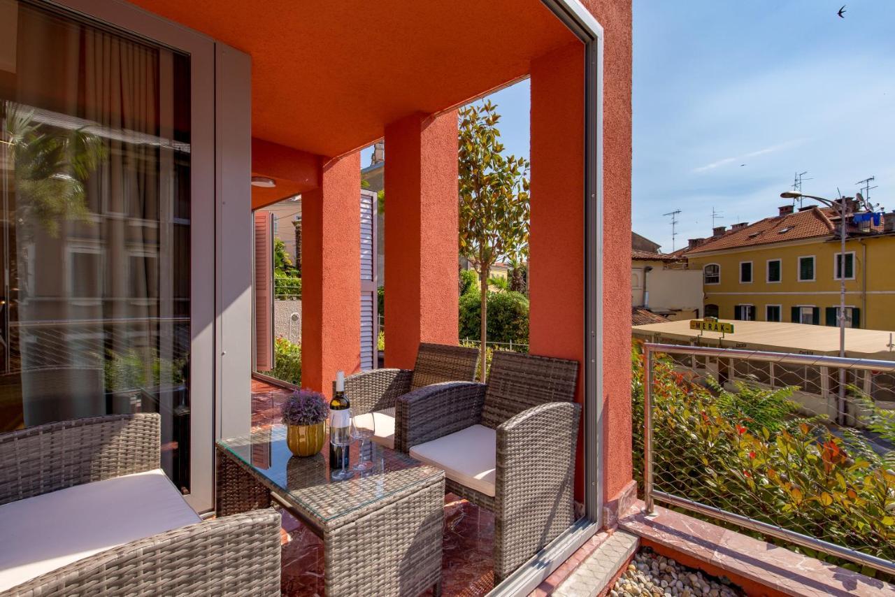Luxury City Center Apartment -50M To The Sea Опатия Экстерьер фото