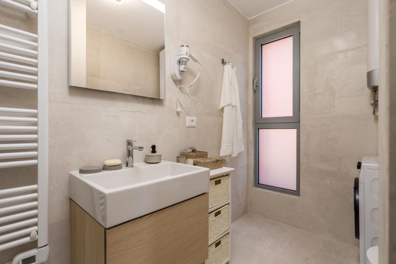 Luxury City Center Apartment -50M To The Sea Опатия Экстерьер фото